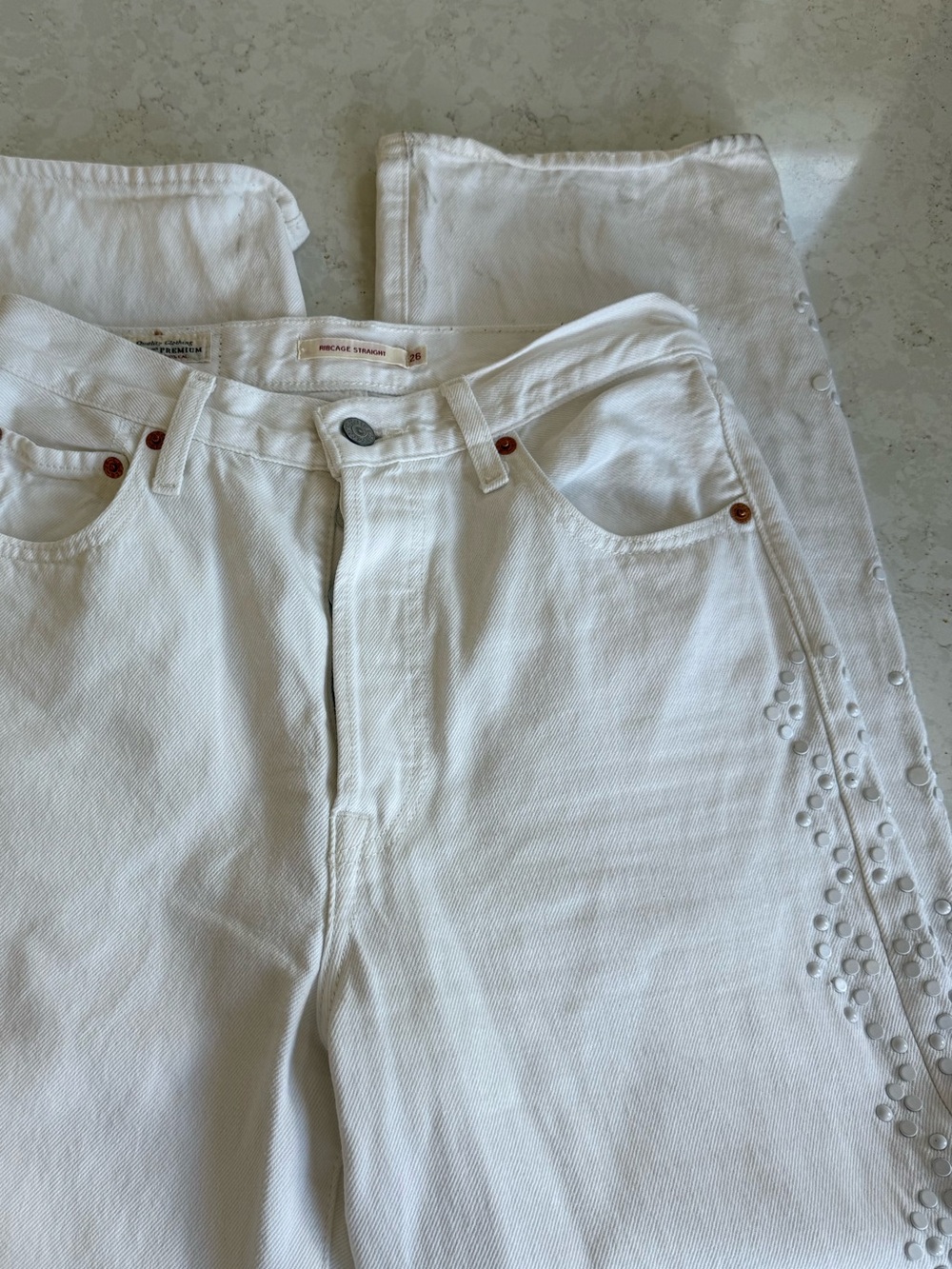 Vintage Levi’s White Women's Stud-Detail Jeans